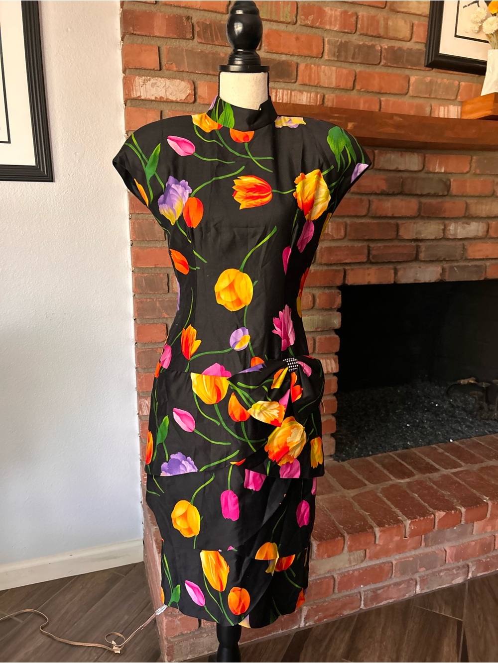 NWT VTG A.J. Bari Floral Print Cap Sleeve Dress in Black Sz 6